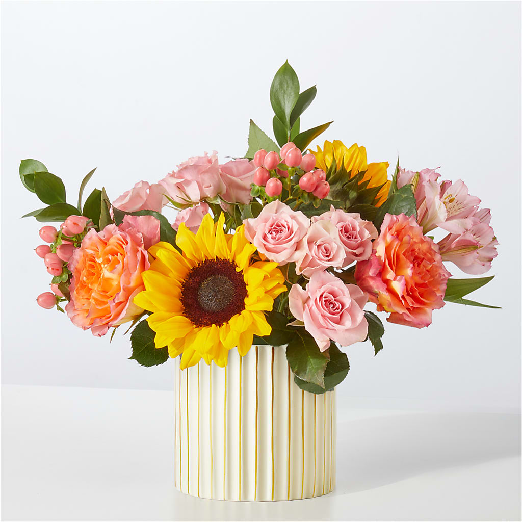 Sun's Out Bouquet – Rainbow Flower Shop, Huron SD