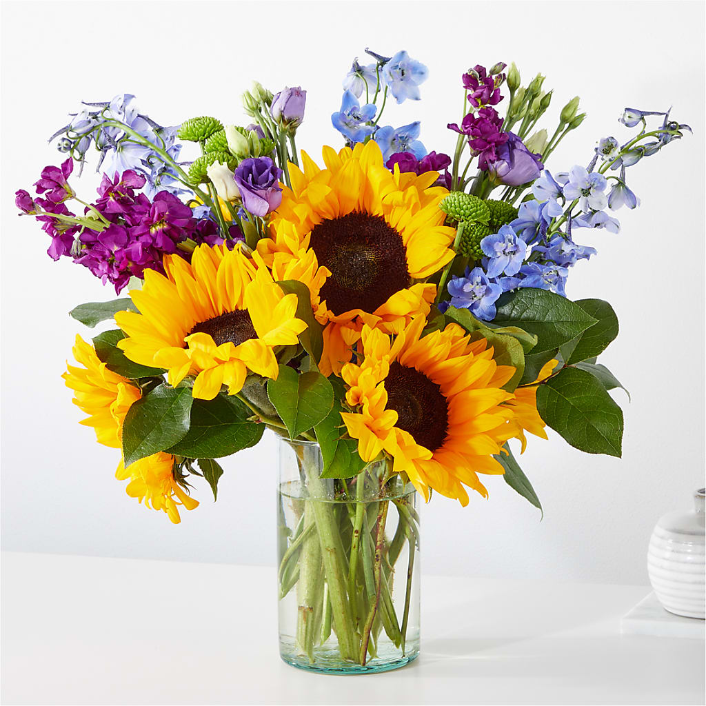 Catching Rays Bouquet – Rainbow Flower Shop, Huron SD