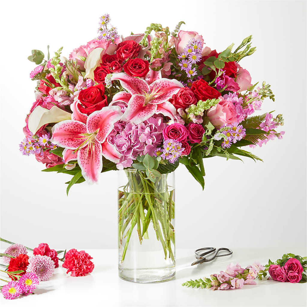 Swooning Over You - A Luxury Florist Original – Rainbow Flower Shop, Huron SD
