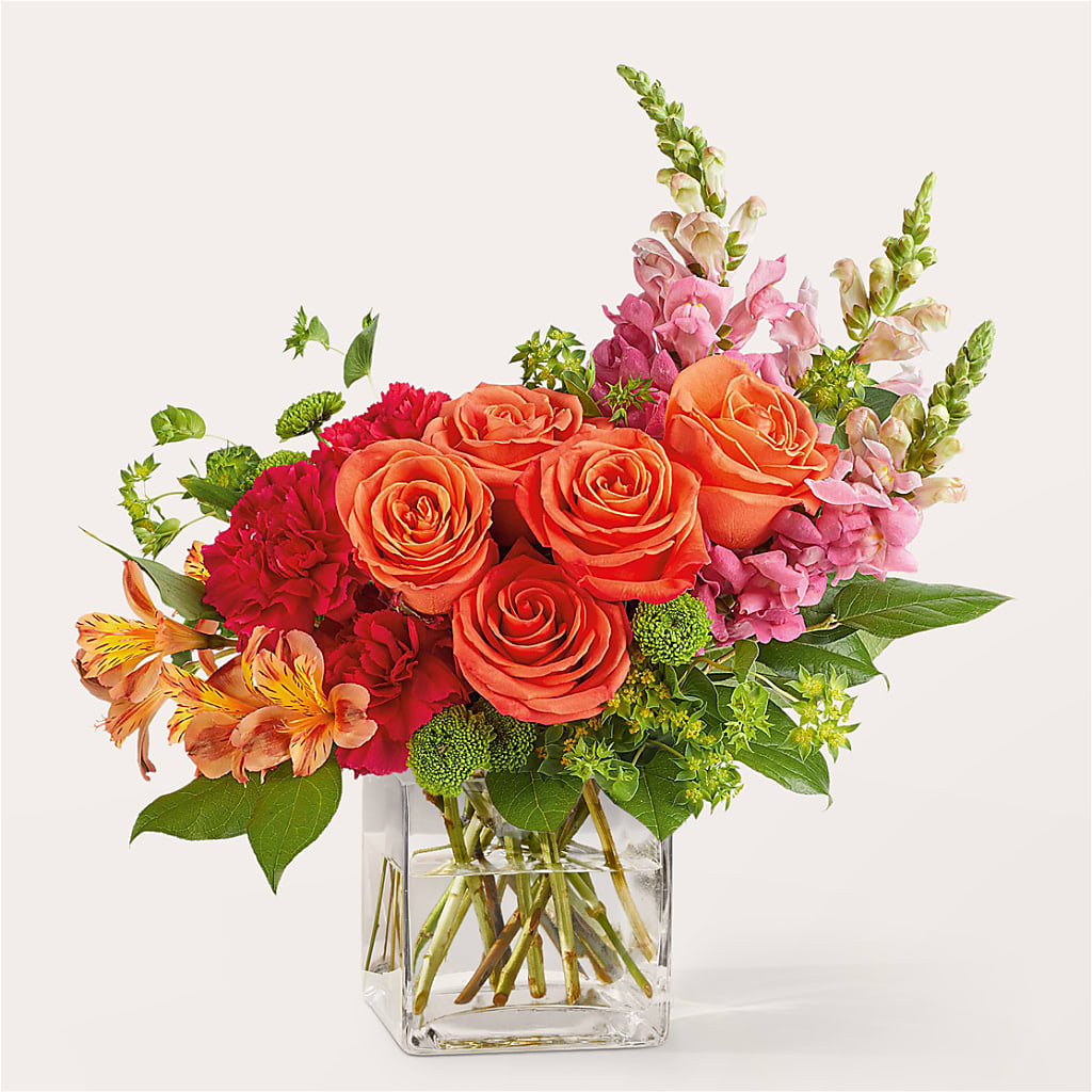 Cosmopolitan Bouquet – Rainbow Flower Shop, Huron SD