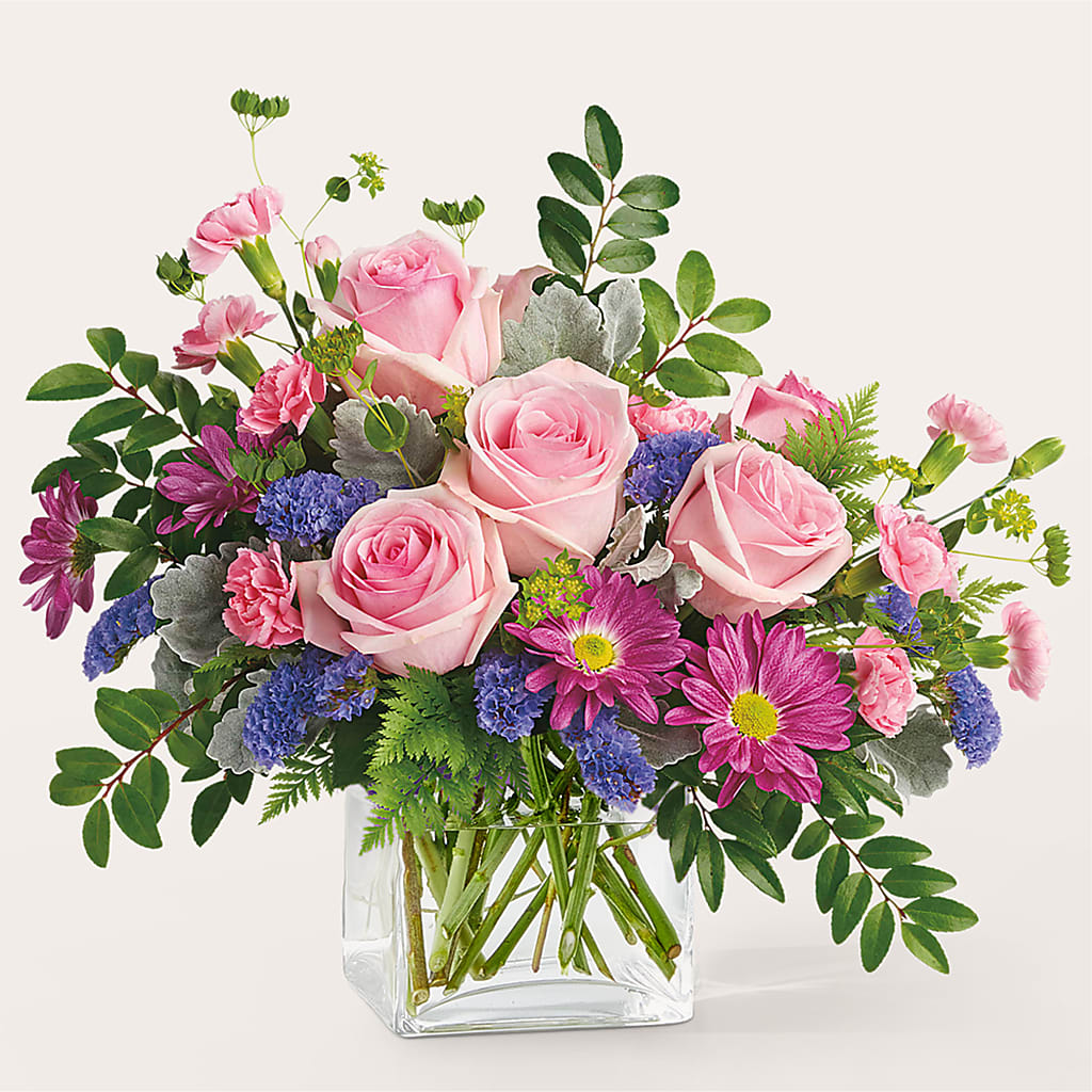 Starlet Bouquet – Rainbow Flower Shop, Huron SD