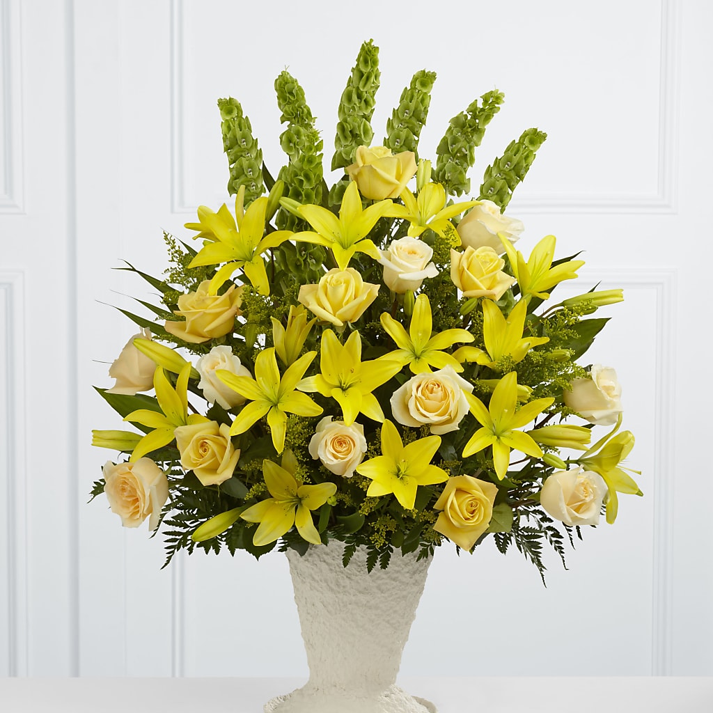 Golden Memories Arrangement – Rainbow Flower Shop, Huron SD