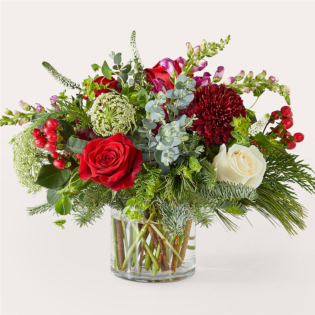 Cranberry Fizz Bouquet – Rainbow Flower Shop, Huron SD