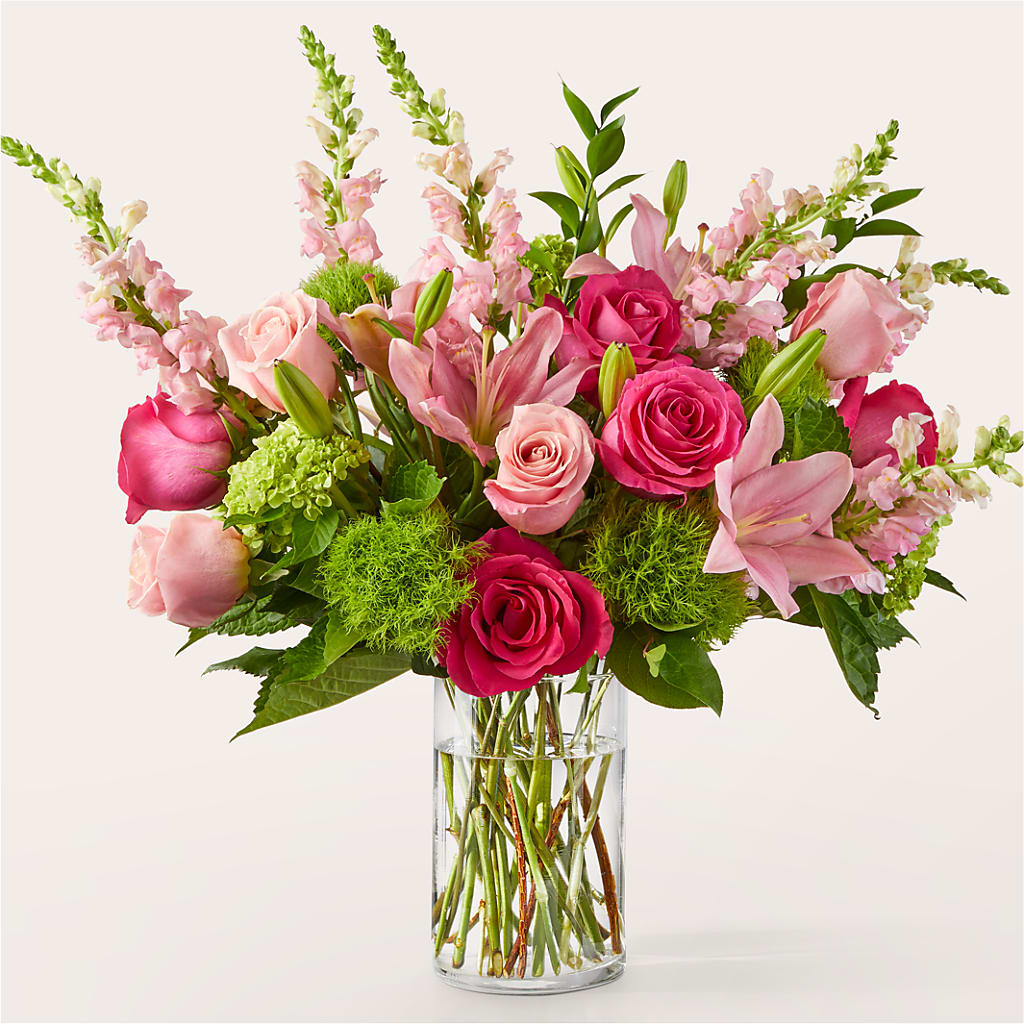 Fit for a Queen Luxury Bouquet – Rainbow Flower Shop, Huron SD
