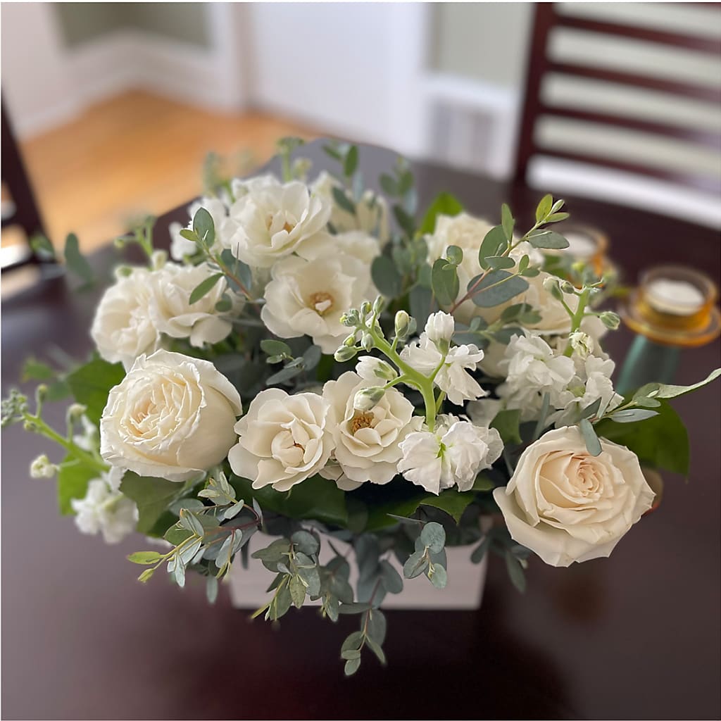 Fresh Linen Box Bouquet –  Rainbow Flower Shop, Huron SD