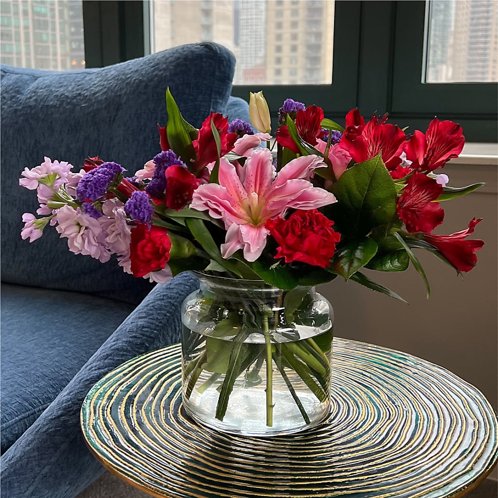 Romantique Bouquet –  Rainbow Flower Shop, Huron SD