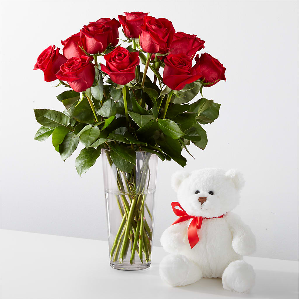 Romantic Long Stem Red Rose Bouquet Bundles –  Rainbow Flower Shop, Huron SD