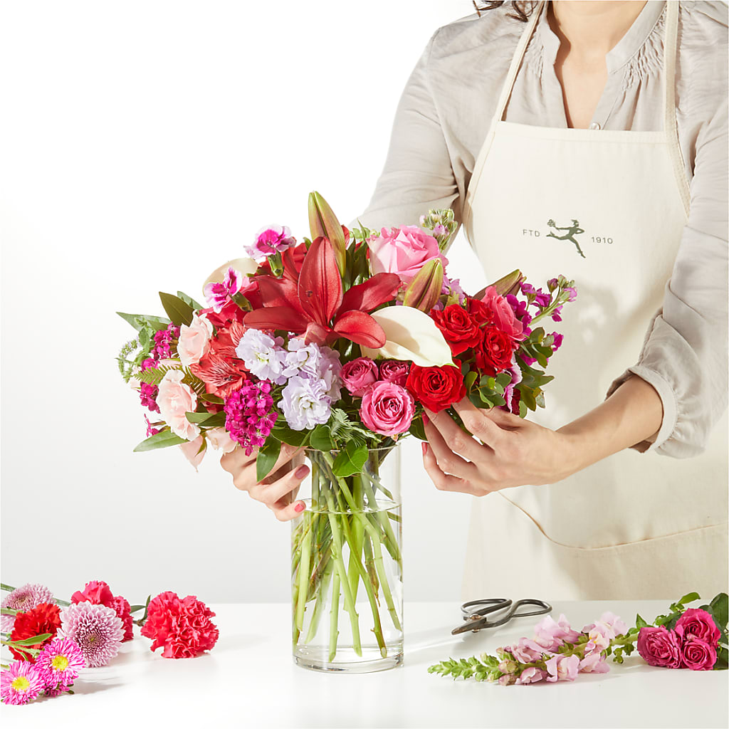 Swooning Over You - A Luxury Florist Original –  Rainbow Flower Shop, Huron SD