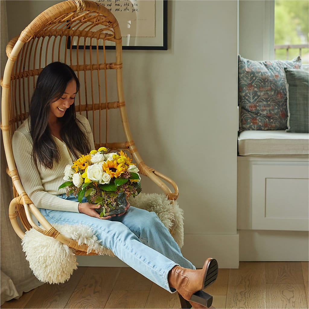 Luminous Morning Bouquet –  Rainbow Flower Shop, Huron SD