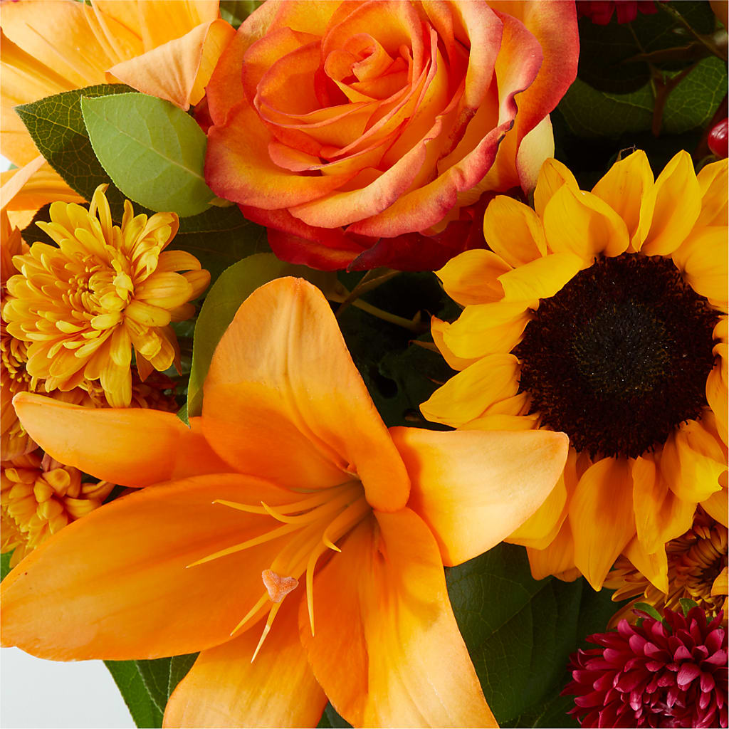 Grateful Centerpiece –  Rainbow Flower Shop, Huron SD