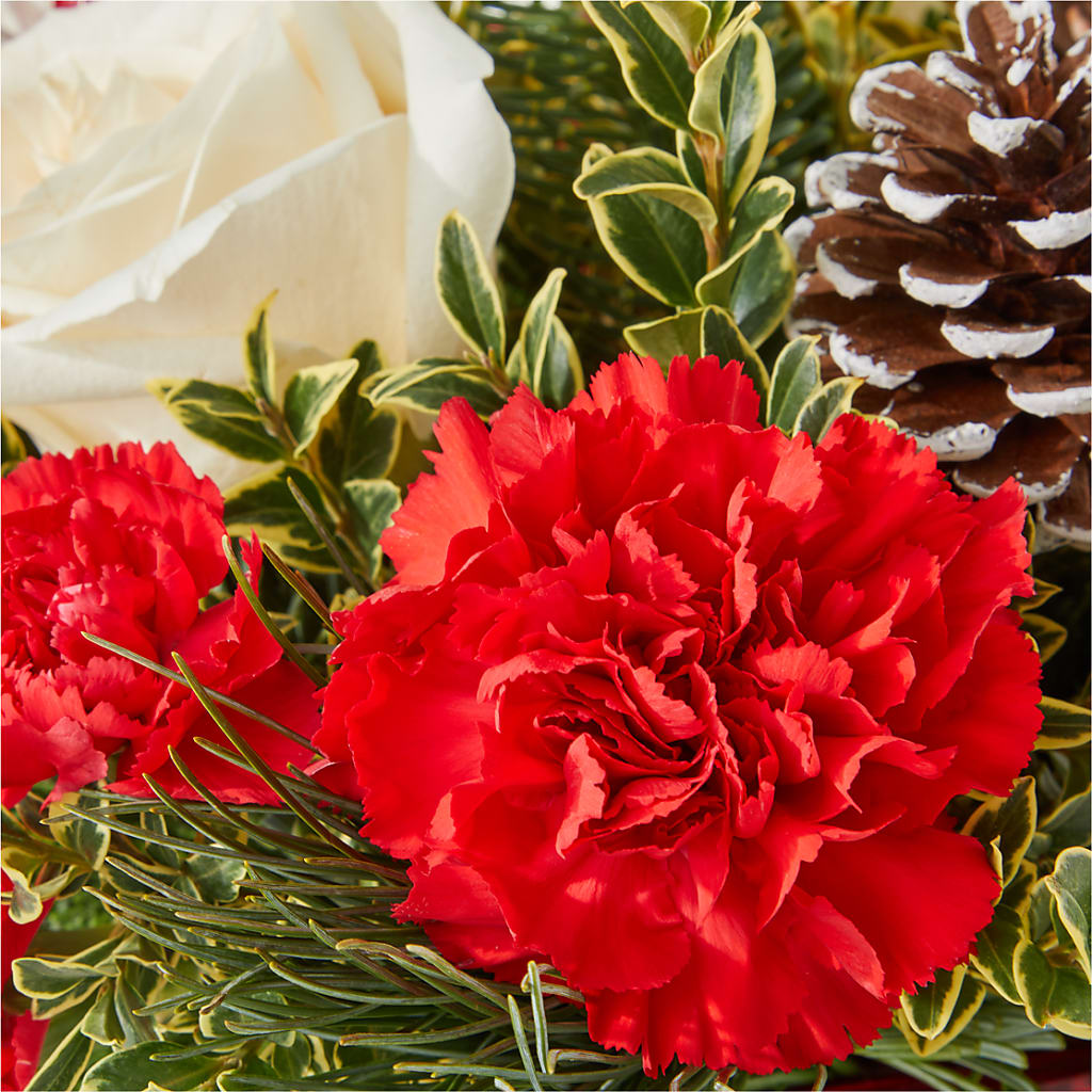 Christmas Market Bouquet –  Rainbow Flower Shop, Huron SD