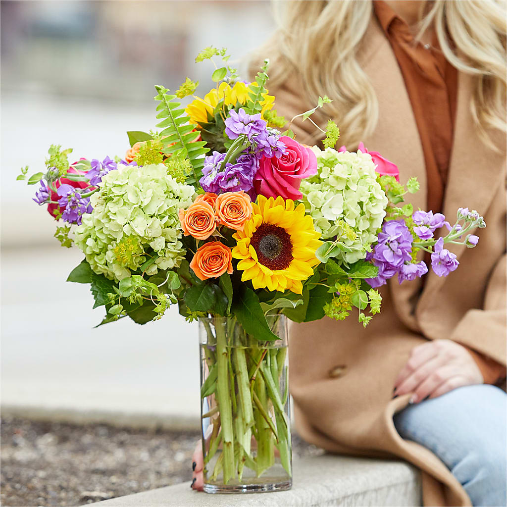 Vibrant Greetings Bouquet –  Rainbow Flower Shop, Huron SD
