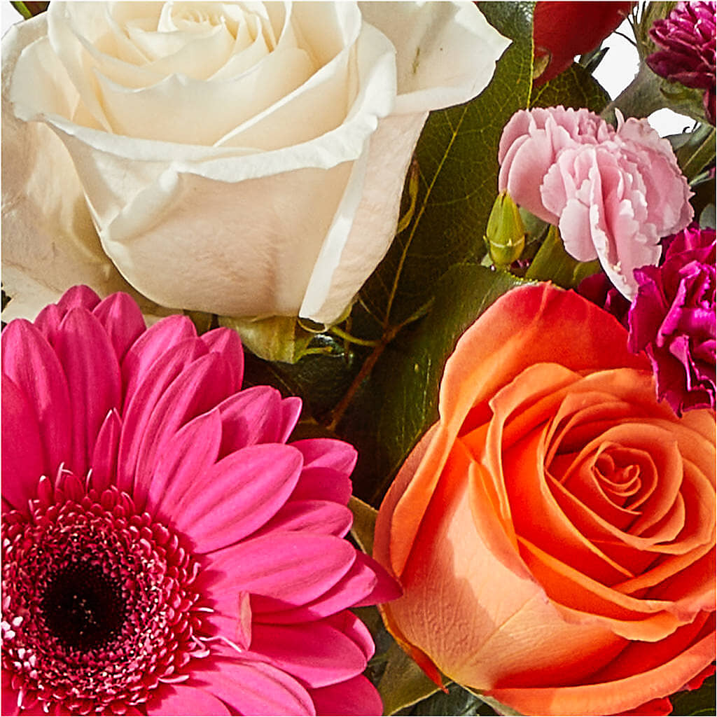 Smell the Roses Bouquet –  Rainbow Flower Shop, Huron SD