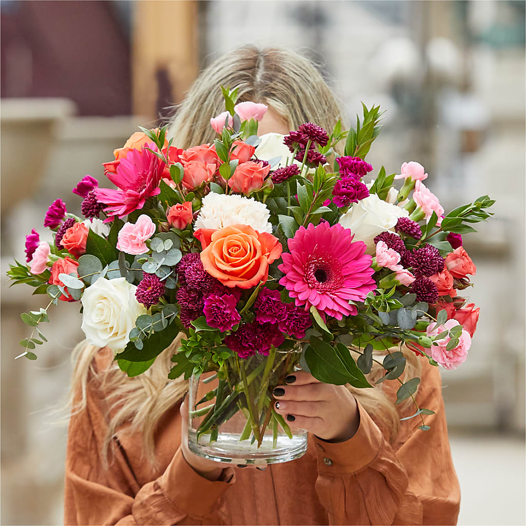 Smell the Roses Bouquet –  Rainbow Flower Shop, Huron SD