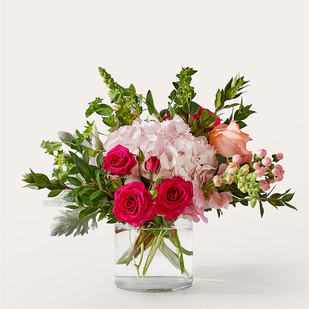 Glitz & Glam Bouquet –  Rainbow Flower Shop, Huron SD