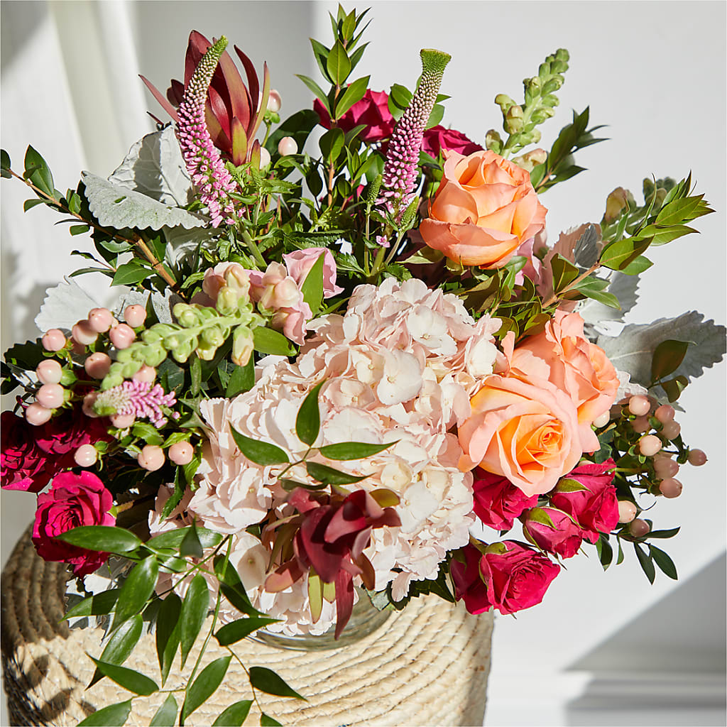 Glitz & Glam Bouquet –  Rainbow Flower Shop, Huron SD